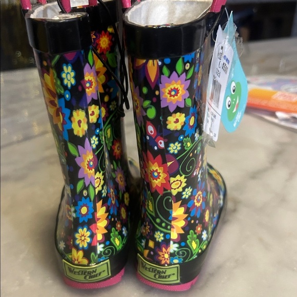 Western Chief Kids Colorful Floral Rain Boots with Pink Handles - Picture 3 of 5
